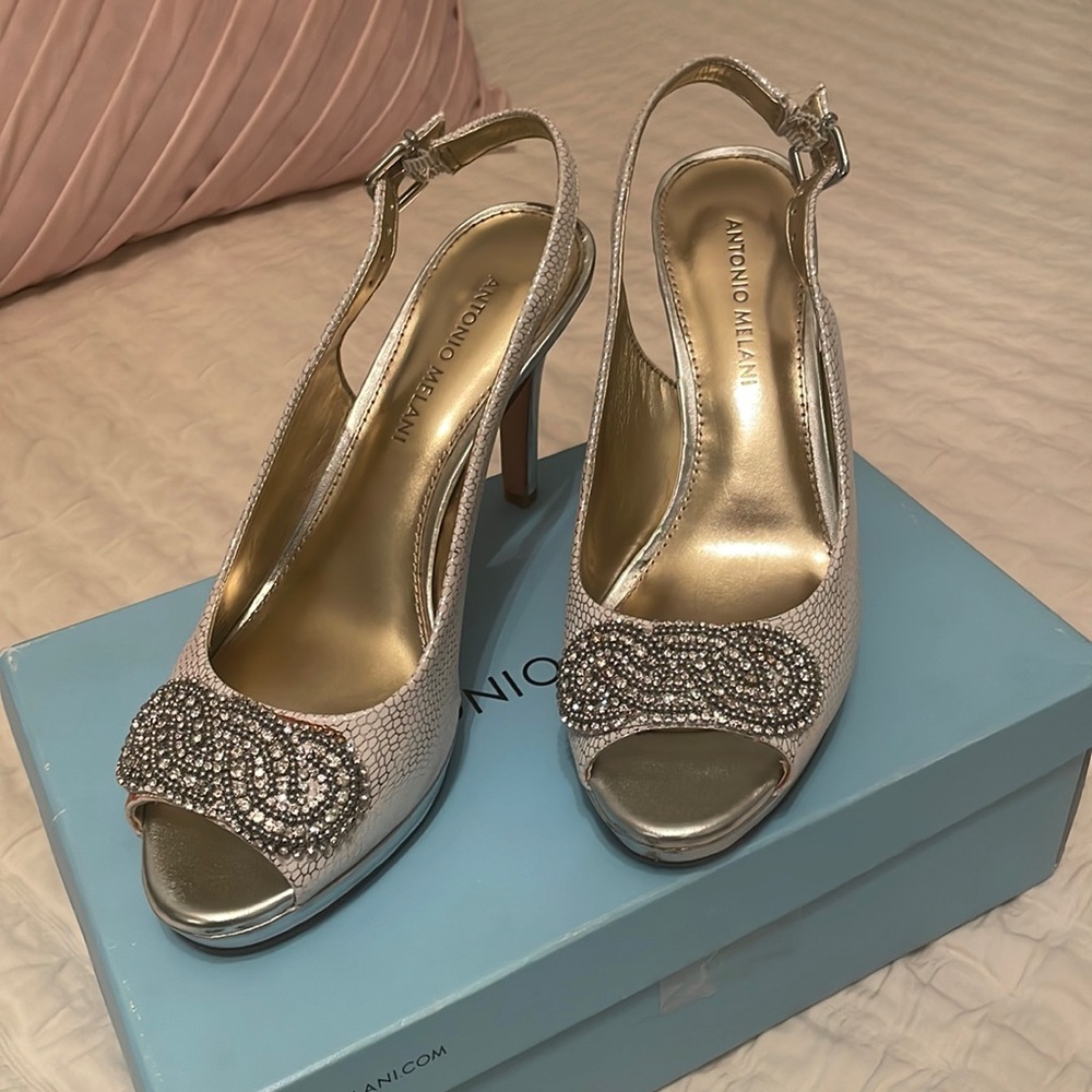 Antonio Melani Silver and White Heels/Pumps